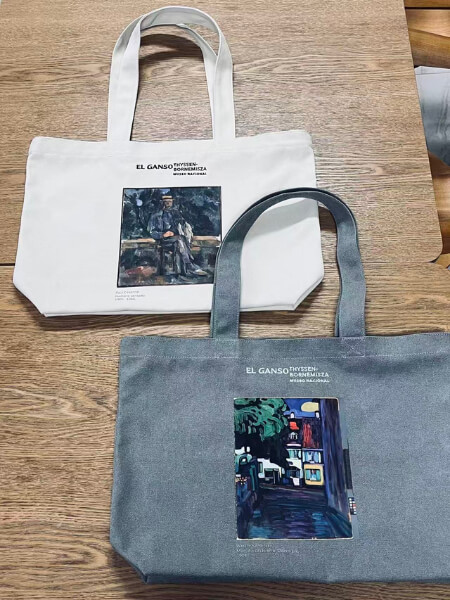 Patterned tote bags for men and women